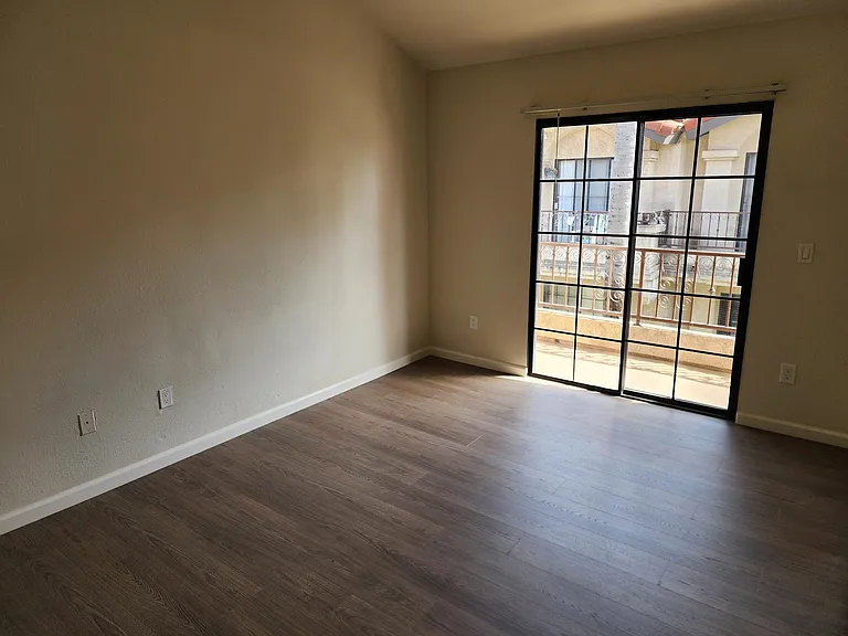 4353 Howard Ave — Photo 15