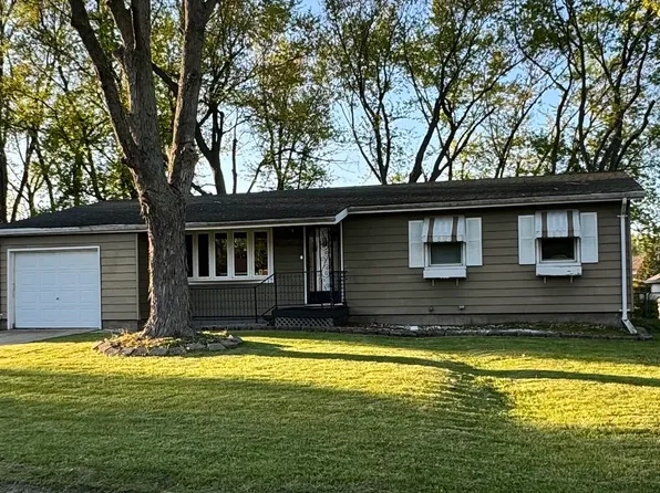 5320 W 77th Pl, Schererville, IN 46375