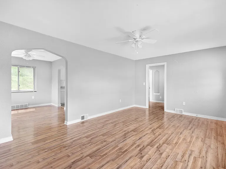 5649 Library Rd — Photo 7
