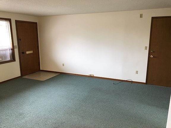 3rd image of 11640 SW Corby Dr Ste 3