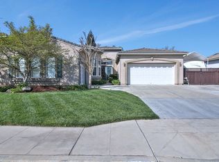 1692 N Jasmine Ave, Clovis, CA 93619
