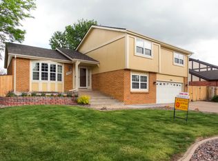 1954 S Holland Ct, Lakewood, CO 80227