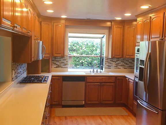 2nd image of 1808 Charmeran Ave