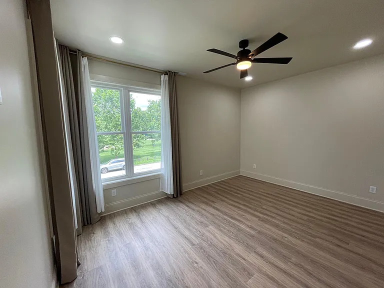 833 Birch Ave — Photo 23