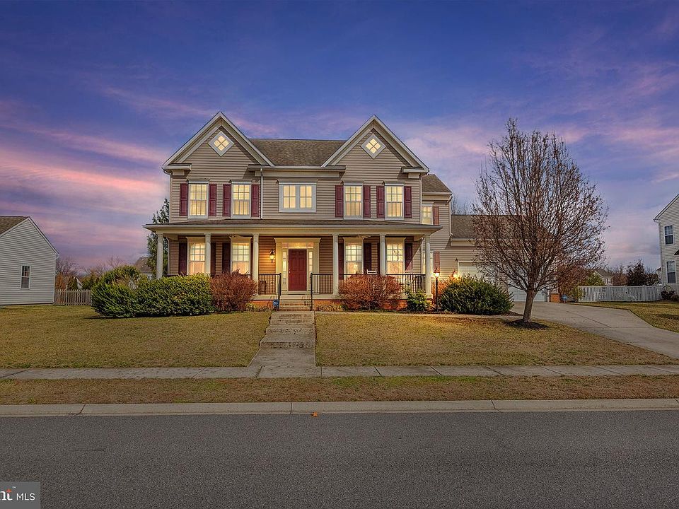 1st image of 113 Stone Ivy Ln