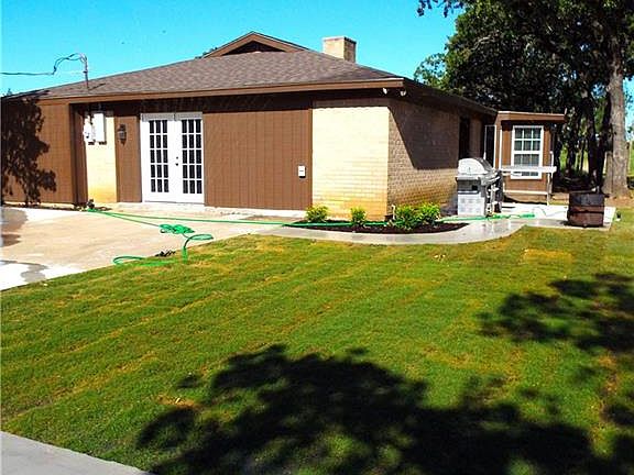 3rd image of 5927 Courtney Ln