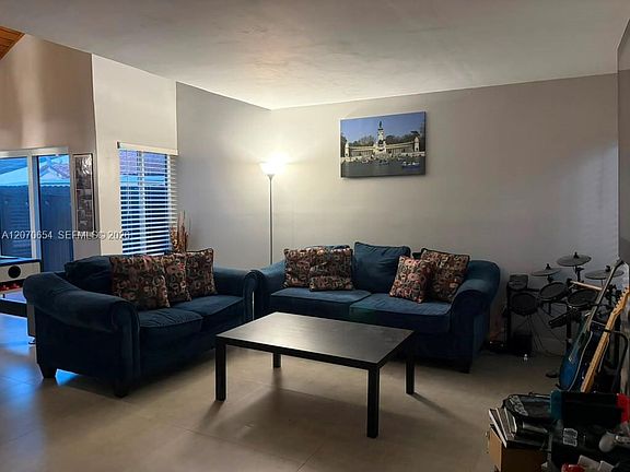 4th image of 10051 SW 147th Pl