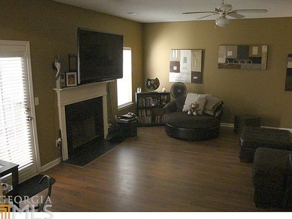 3rd image of 138 Bellington Dr