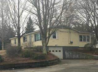 78 Route 27, Raymond, NH 03077