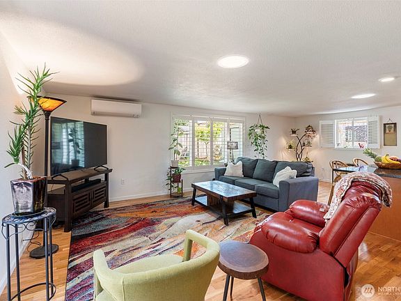 5th image of 311 Hixon Drive SE