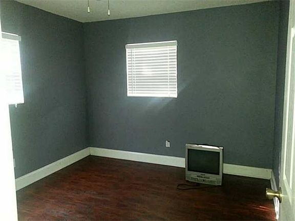 5th image of 100 Jacqueline Dr