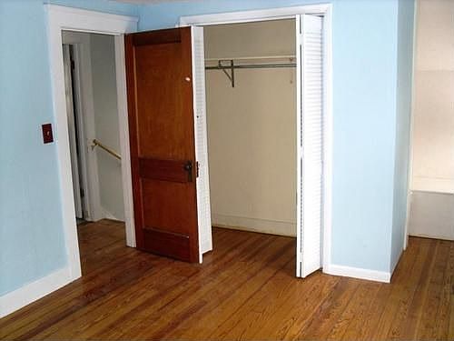 3rd image of 1800 Beal Ave