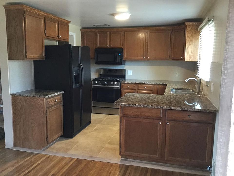1st image of 2936 Cardenas Dr NE