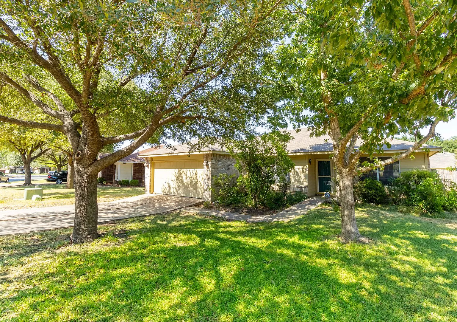 Nature-Inspired Comfort with Modern Touches | 2557 Vernell Way, Round Rock, TX! — Photo 2