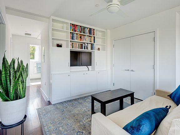5th image of 639 6th Ave APT 5