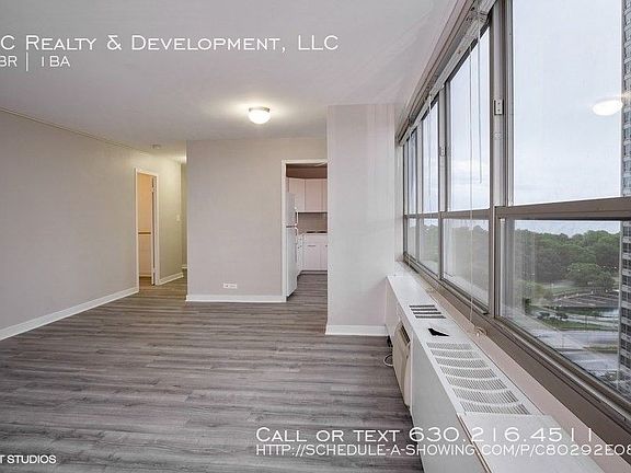 5th image of 3550 N Lakeshore APT 1327
