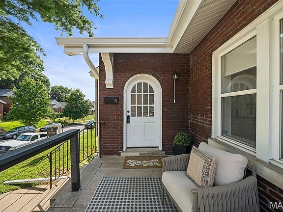 4th image of 4944 Itaska St