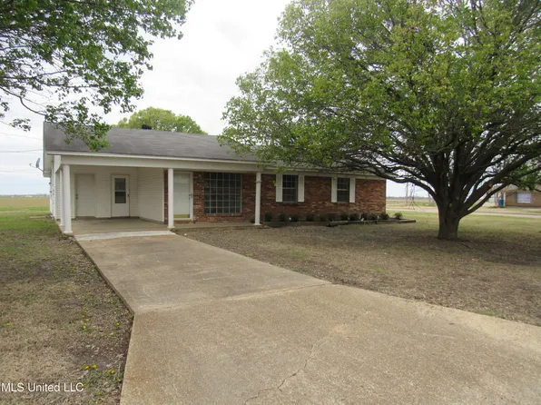 1413 Maplewood St, Clarksdale, MS 38614