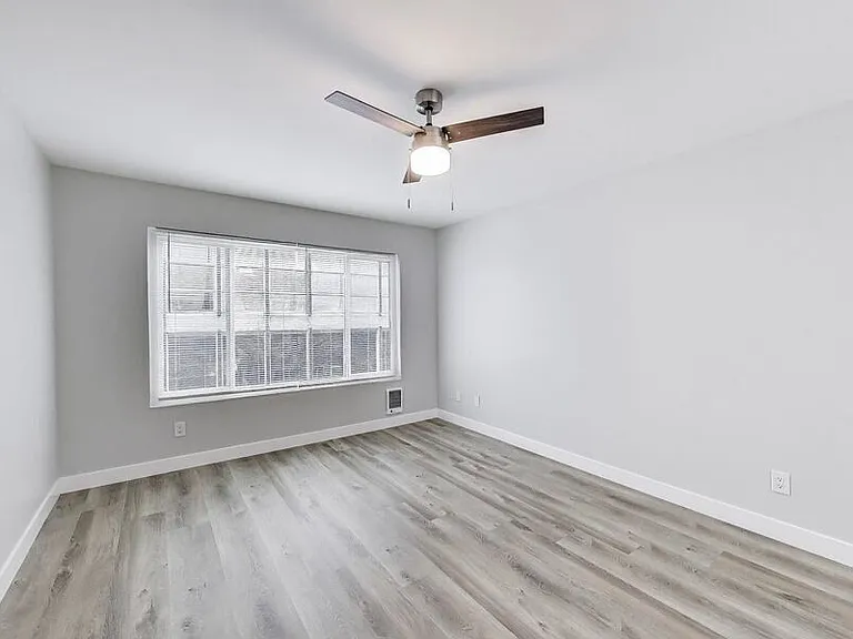 187 Montecito Ave #303 — Photo 7