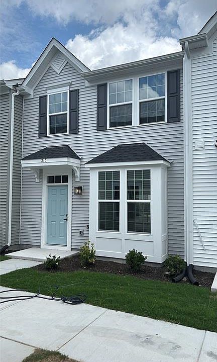 1st image of 215 Reids Place Dr