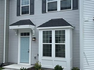 215 Reids Place Dr, Suffolk, VA 23434