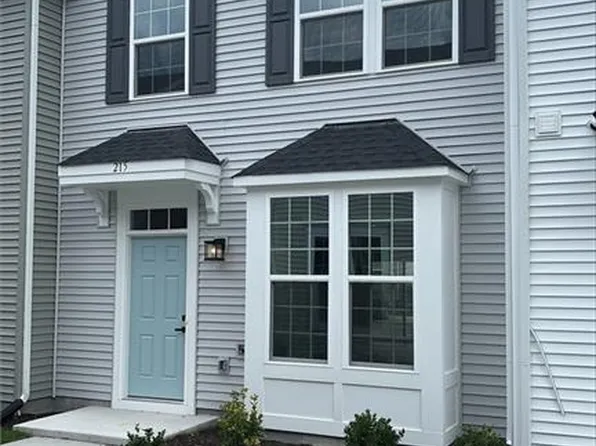 215 Reids Place Dr, Suffolk, VA 23434