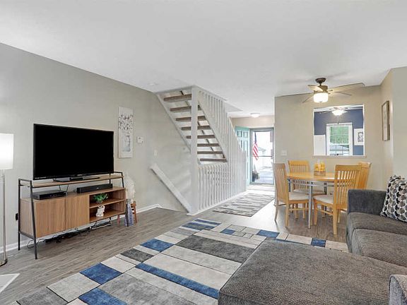 3rd image of 198 Macdougall Ln #50E