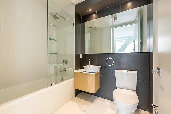 Rented by Nooklyn NYC LLC | media 52