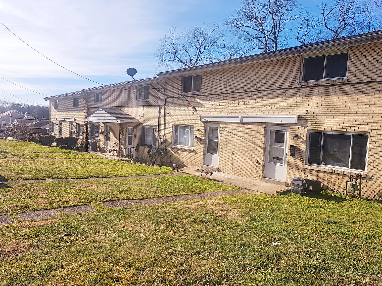2 bed, 1140 sqft, $1,000 — Photo 1