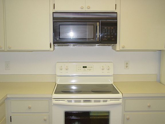 4th image of 3820 W Azeele St Unit 205