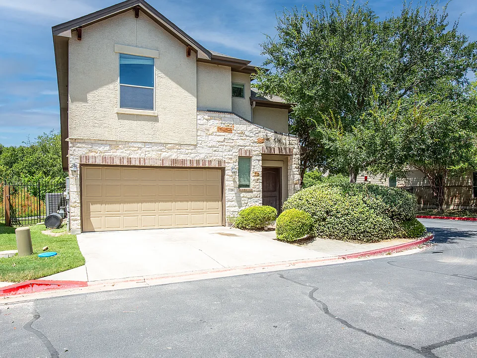 2101 Rivers Edge Way #25