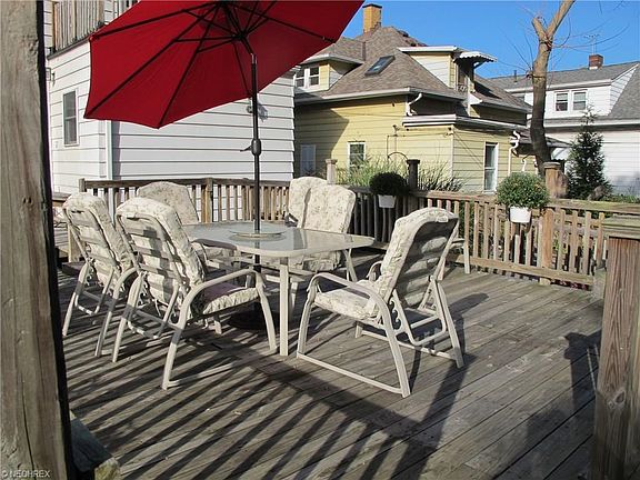 3rd image of 3017 Hillcrest Ave