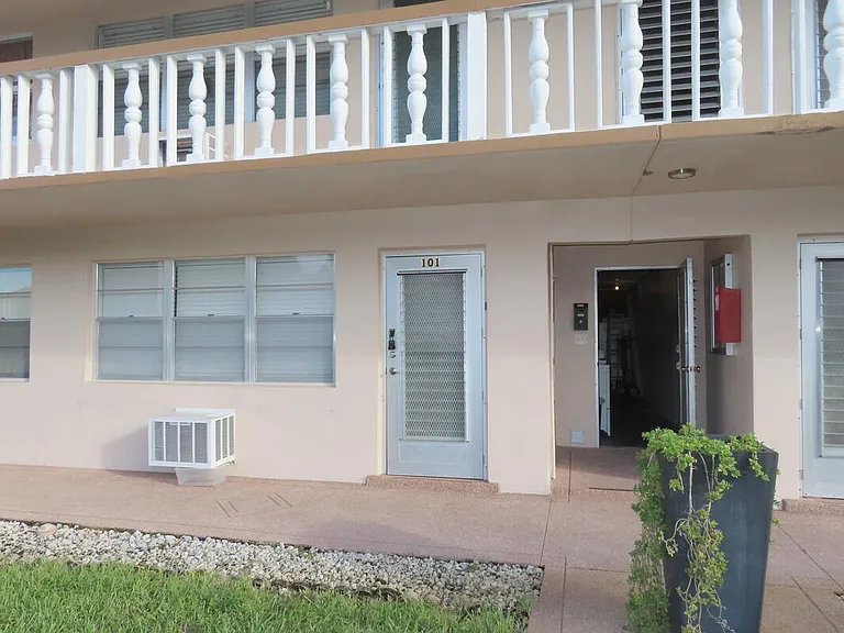 101 Hastings E #G — Photo 48