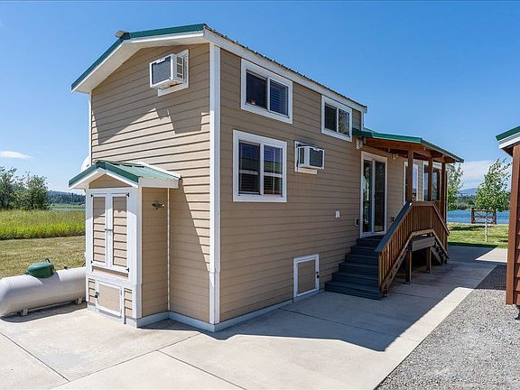 5th image of 455 Guinevere Dr