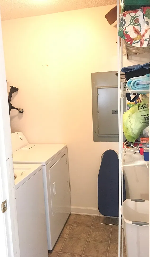 270 Pine Dr — Photo 3