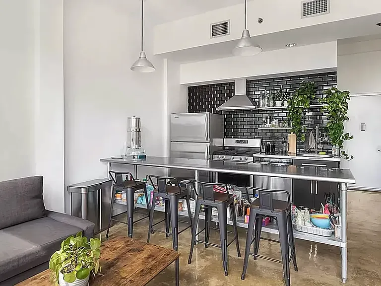 161 Roebling St #2E — Photo 5