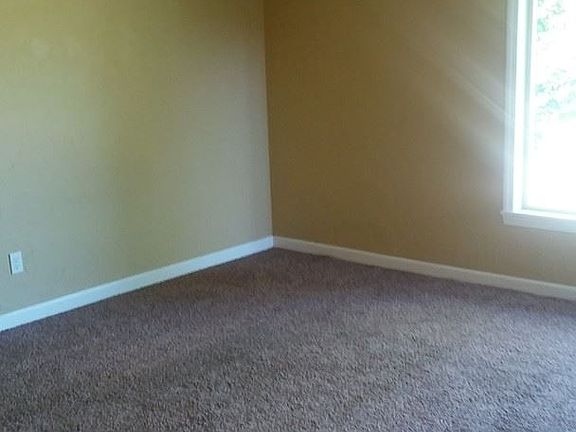 4th image of 9543 Greystone Ave