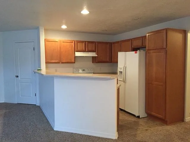 6777 S Valence Ln — Photo 3