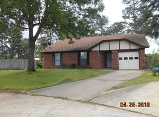 27 Cherokee Trl, Texarkana, AR 71854