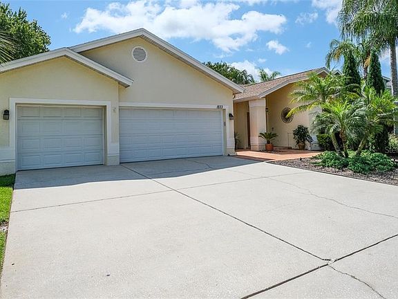 3rd image of 1833 Spur Ln