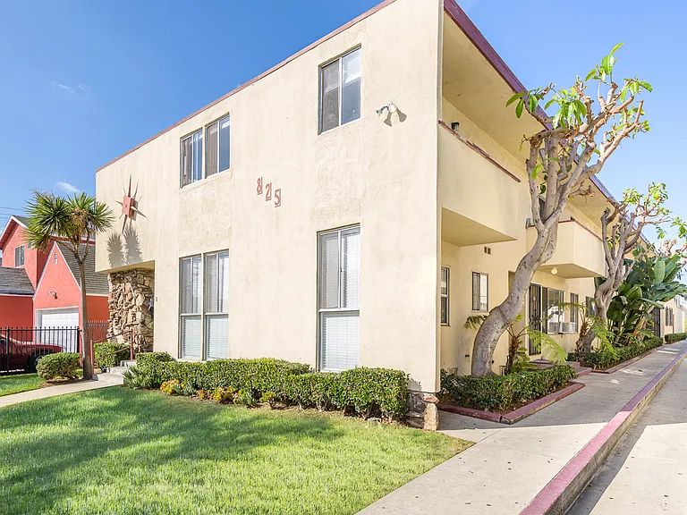 821 S Osage Ave — Photo 3