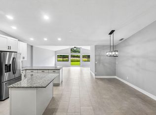 120 Mayfair Lane, Boynton Beach, FL 33426