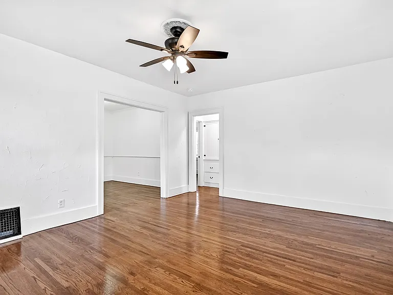 620 S Weller Ave — Photo 9