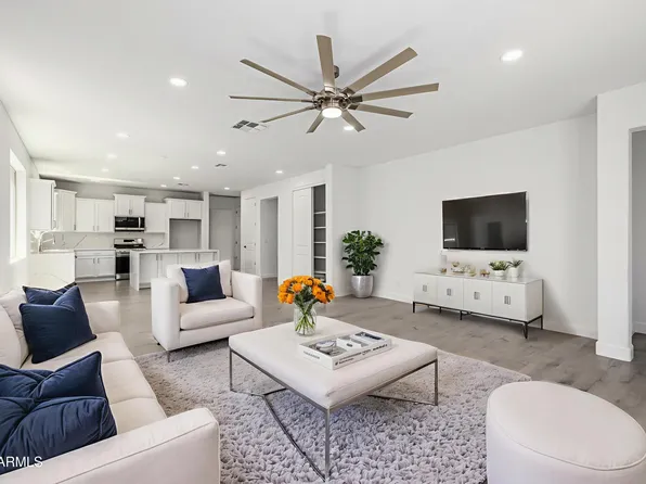 9425 W GEORGIA Avenue, Glendale, AZ 85305