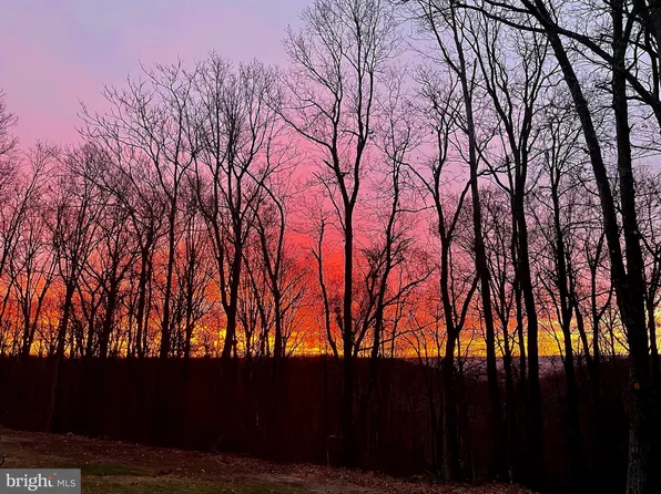 Fawn Run, Hedgesville, WV 25427