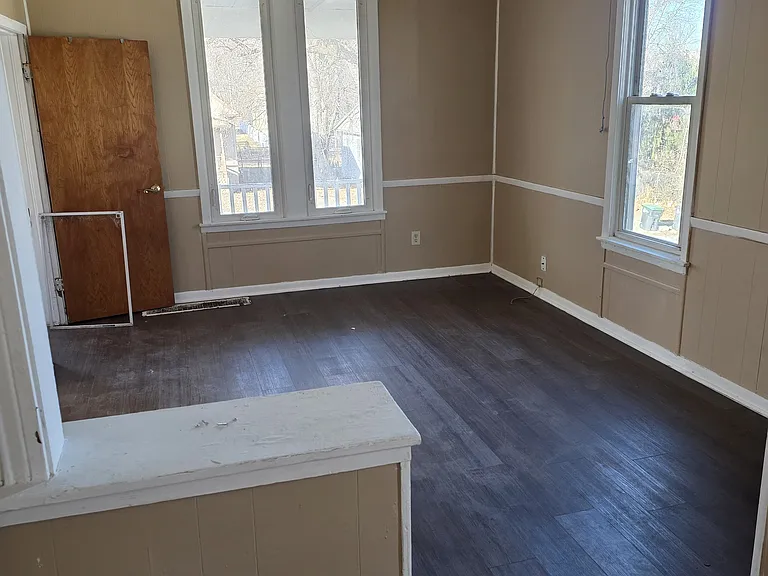 4131 Erskine St — Photo 7