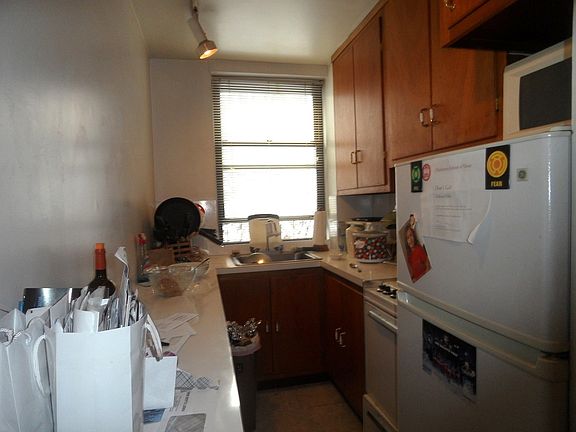 4th image of 203 W 80th St APT 2A