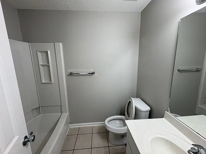 2 bed, 2.5 bath, 1449 sqft, $1,200 — Photo 2