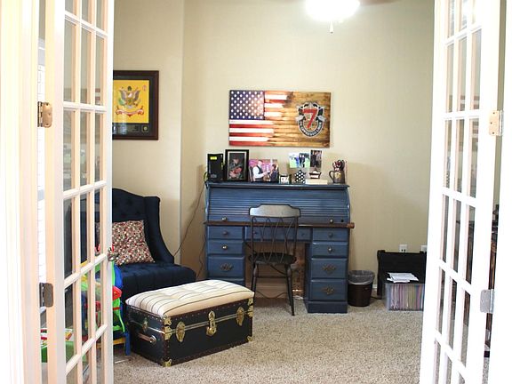 4th image of 2028 Jamaica Dr