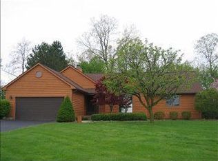 4310 Island View Dr, Fenton, MI 48430